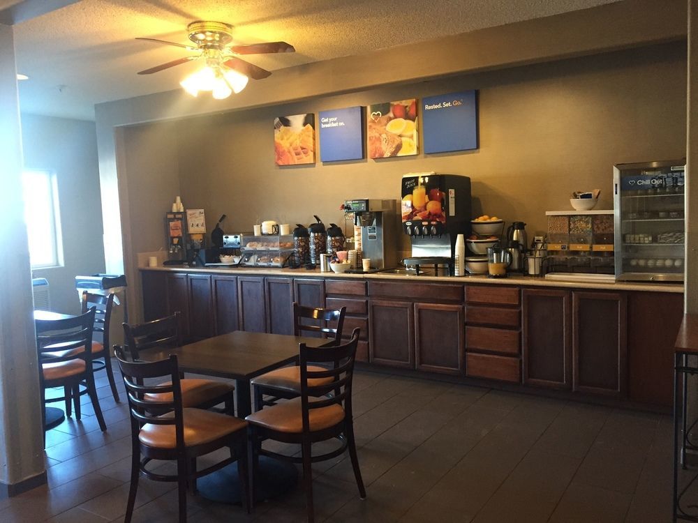 Quality Denver Northeast 2*